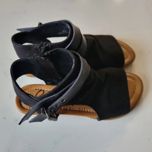 Blowfish Malibu Sandals- Size 6 1/2 - Picture 2 of 3